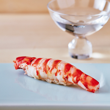 ＜福岡・鮨の名店②＞「鮨 料理 一高（いちたか）」で緻密な鮨と大胆なもてなしを楽しむ