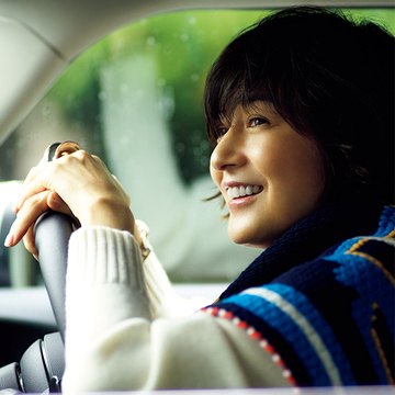 【50代女性におすすめの車5選】インテリアと安全性を両立！大人の愛車にふさわしいのは？