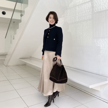 ZARAツイードジャケット✖️薄ツヤスカートで今どきコンサバスタイル