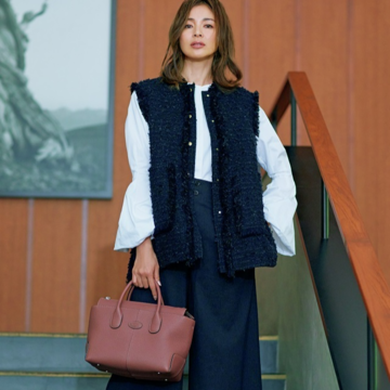 とろみワイドパンツで大人の余裕を醸し出す【Jマダムに似合う主役ネイビー】