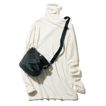 ちょっとそこまでの外出に便利 ! カジュアル素材のショルダー&トート