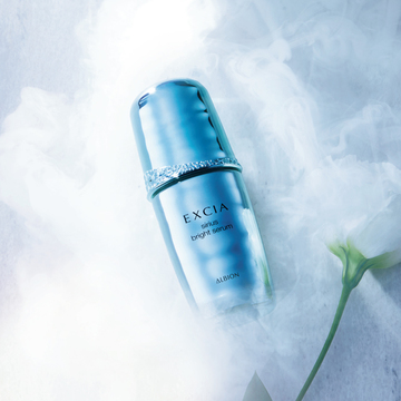 【50代おすすめ新作コスメ】齋藤 薫さんはアルビオンの「エクシア シリウス ブライト セラム」に賭ける！