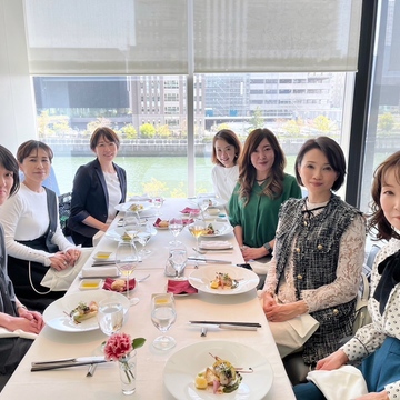 眺めの良いレストランで、初めましての関西Jマダム会♡