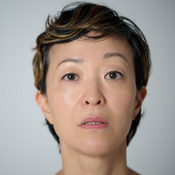 左右の眉の高さの歪みを正して“整った”顔になる！【顔ピラティスで脱・ドンヨリ顔】