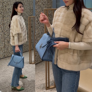 老け見えしないファーコーデで、今年最後の自分へのご褒美ランチ