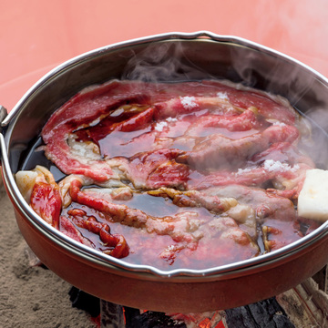 人生の特別な時間を過ごす 松阪の老舗すき焼き店 和田金