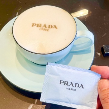 PRADA cafe で期間限定ホリデーブランチを♪