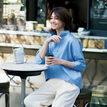 【短め丈のブラウス＆シャツコーデ3選】クリーンなトップスは短め丈でいっそう切れ味がいい！