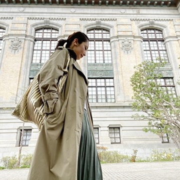 ニュアンスカラーのくすみグリーンでオシャレに♪