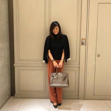 ZARAの着映えカラーパンツ