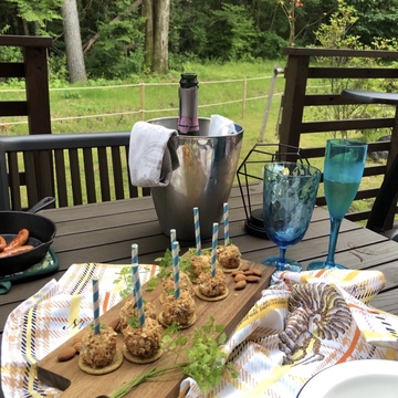 緑に囲まれたコテージでグランピング♪