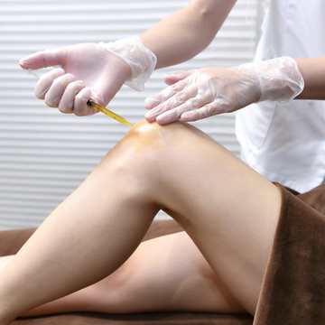 【50代 “清潔感のある脚”を目指す】脚のトラブルは“美容医療”に頼るのも手！セルフケアでは難しいエイジングケアにも対応