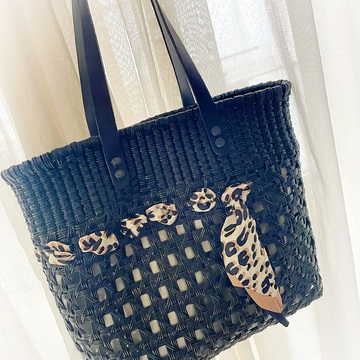 会うたびに素敵と褒められる夏バッグ