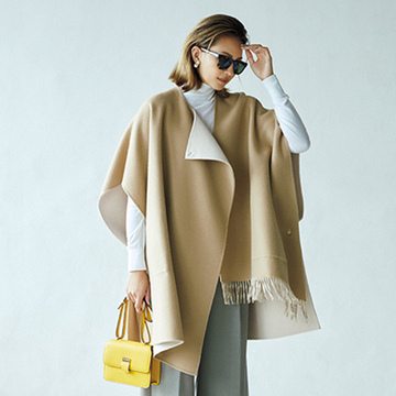 ストール感覚で気軽にはおれる！リバーシブルのケープコート