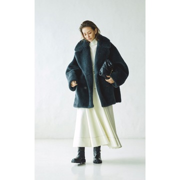 ふわもこなボアコートは色の明度差をつけてモードに着こなす！最低気温0℃｜2/3(土)【50代の毎日コーデ】