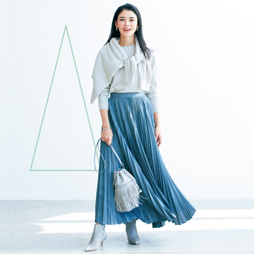 【50代の小柄さんコーデ術】広がるプリーツスカートですっきり見えする「円錐形」コーデ