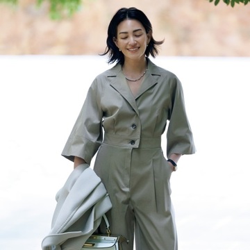 【大人のオールインワン】適度な張り感で上品に決まるマックスマーラのオールインワン