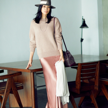 【ゆったりニット+薄手マキシスカートコーデ3選】この秋取り入れたい品格ワンツースタイル