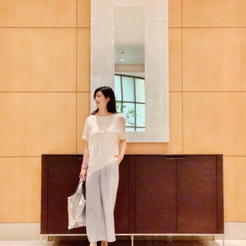 プチプラコーデで涼しげに。