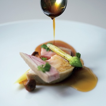 丸の内から発信する世界水準のガストロノミー『セザン』