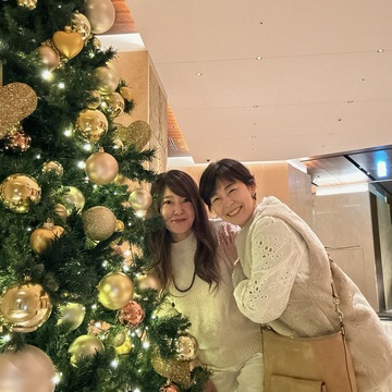 冬のホワイトコーデで、ホテルの朝食へ♡