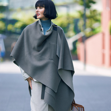 【おしゃれプロの本命コート】着る人を選ばないルームエイトのポンチョ