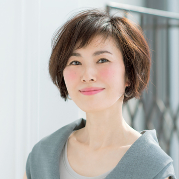 今シーズンの大人ヘアは、"ちょっと長め"の揺れショートボブ　五選