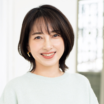 人気のウルフボブはアウトラインに重さを残して【50代髪型・ヘアスタイル】