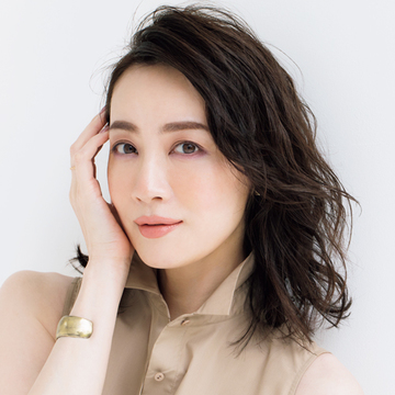 赤茶×パープル系アイシャドウでつくる華やかフェミニンな目もと【アラフィー映えアイメイク】