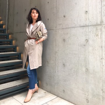 BLUEBIRD BOULEVARDのグレージュ春コート