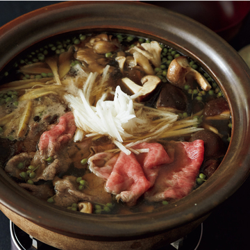 【堤人美さんの絶品鍋】さわやかな山椒が牛肉にぴったりの「ささがきごぼうと牛肉の山椒鍋」