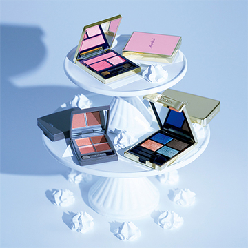 素直にメイクを楽しむ！自分の「新しい顔」に気づかせてくれるアイカラーパレット【大人美が目覚めるとき vol.06】