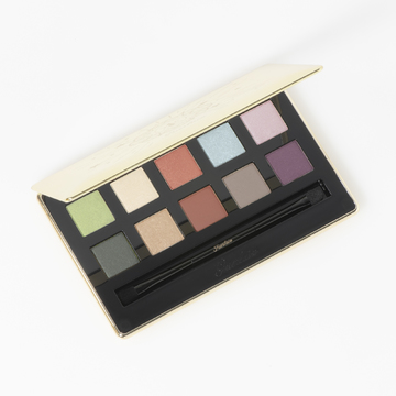 使える！　楽しめる！　キレイ確実のクリスマス限定アイシャドウパレット