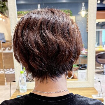 50代クセ毛を活かすスタイリング