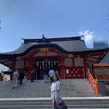 伊勢丹に行ったら立ち寄りたい、新宿のパワースポット「花園神社」