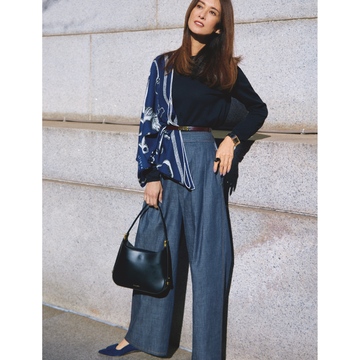 品格ある小物を重ねてベーシックなデニムスタイルをブラッシュアップ！最低気温23℃｜6/22(日)【50代の毎日コーデ】