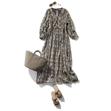 夏から秋にかけて使える服！着映え感抜群「ne Quittez pas」のドレス