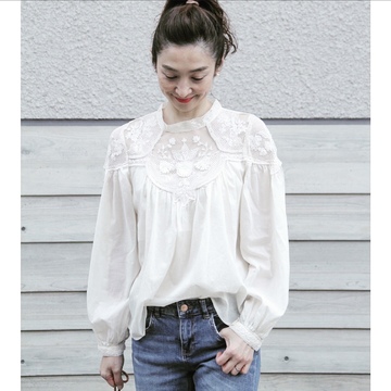 ZARA刺繍レースブラウス＋デニム♡