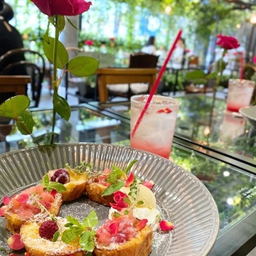 癒しのフラワーカフェへ♪　