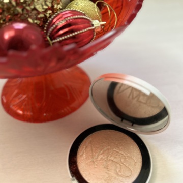  【大人の艶肌が簡単に】新感覚ハイライトで叶える上品な輝き