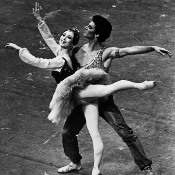 【森下洋子 Historical Album】少女時代から現在までのバレエ人生を写真とともに振り返る