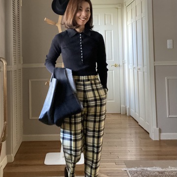 タータンチェック柄のパンツコーデ