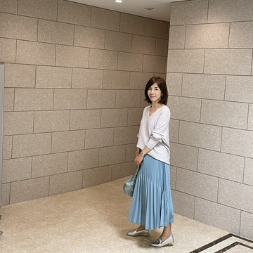 プリーツスカートは艶感がおすすめ