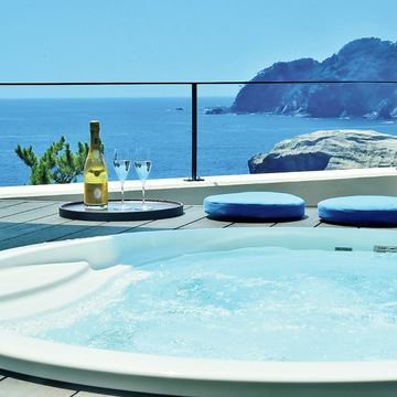 大人が満足する最新スポットは？ エクラおすすめホテル＆グルメ情報　五選