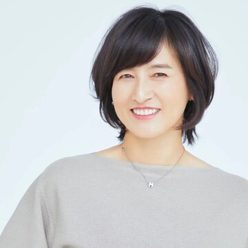 ナチュラルで飾らない美しさ「50代の黒髪ショートヘア」5選