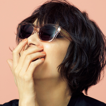 ほどよい“クセ”。オリバー ゴールドスミスのアイウエア【富岡佳子の「名品が私に教えてくれること。」vol.18】