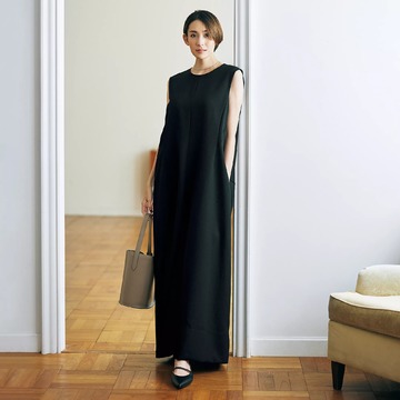 大人をきれいに見せる注目ブランドが初登場！「HARUNOBUMURATA」のノースリーブワンピース、「ELE STOLYOF」のニットジレ＆フレアスカート