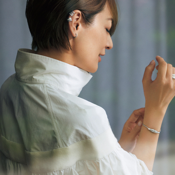 【大人が選ぶべきイヤージュエリー】モードでクールな横顔で魅せるブシュロンのイヤーカフ