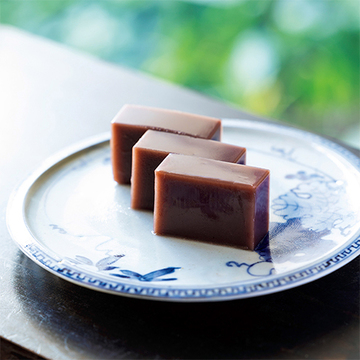 風雅にして涼やか！季節限定で販売される「甘泉堂」の水羊羹【夏の手みやげ帖】