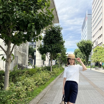 UNIQLOショートパンツとカンカン帽子